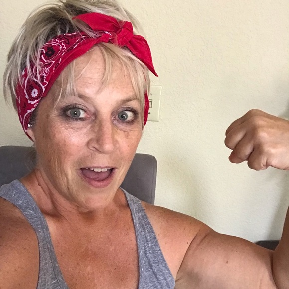 Meet your Posher, Rose - Picture 2 of 2